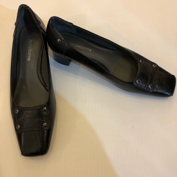 Liz Claiborne classic shoes - Picture 4 of 5